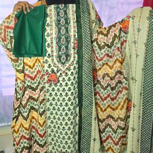 Elegant Forest Green & Cream Lahoree 3-Piece – ইউনিক জিগ-জ্যাগ ডিজিটাল প্রিন্ট